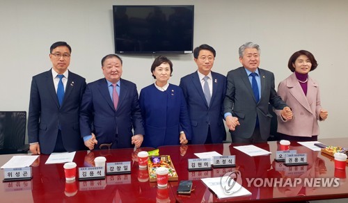 제주2공항 재조사 검토위, 기본계획 논란에 연장협의 공전