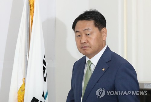 3월 국회 문도 열리기 전에 여야 양보없는 기싸움