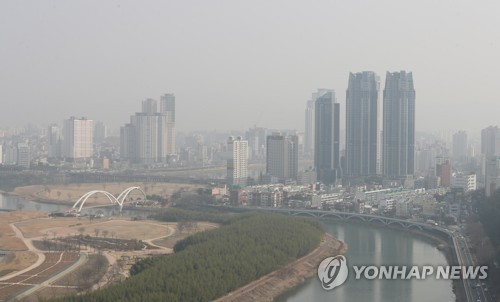 서쪽 중국, 동쪽 공단…미세먼지에 갇힌 산업도시 '숨이 턱턱'