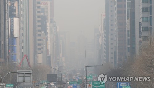 中, 양회 효과인가…스모그에 갇혔던 베이징 갑자기 '쾌청'