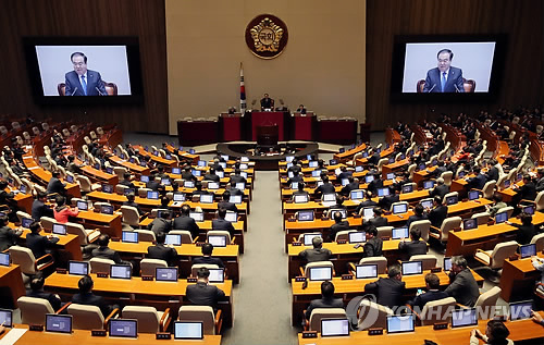 '15년만에 최악지각' 3월국회 개회…민생법안 심사 재개