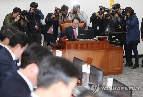 국회 윤리위 한국당 추천 자문위원 전원 사퇴…5·18 징계 난항