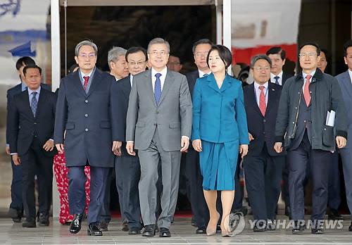 문대통령, 민주 지도부에 "개혁입법 잘해달라" 당부