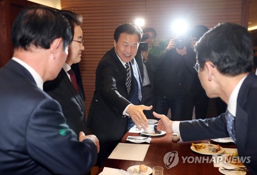 야 3당 "선거제개혁, 내일까지 민주당과 패스트트랙 협상 완료"