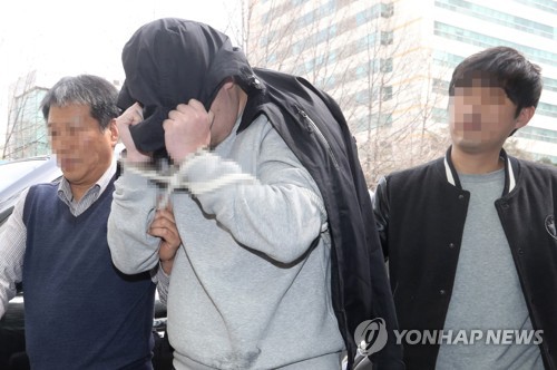 위치추적기·부가티·밀항시도…'이희진 부모살해' 재구성