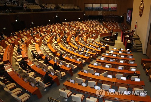 민주 "김학의 사건 배후 밝혀야", 한국 "드루킹 재수사를"