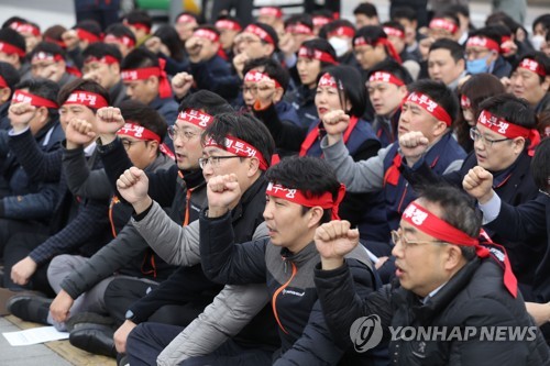 힘센 가맹점엔 2배 돌려준 카드사…해외여행·현금까지 '펑펑'