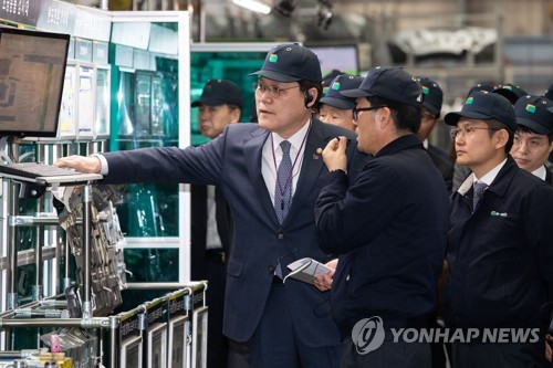 최종구 "아시아나, 정상 영업하면 시장성 차입금 상환 가능"