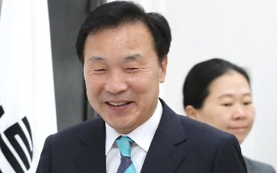 손학규 "정의당이 창원서 승리하면 기업들이 투자하겠나"