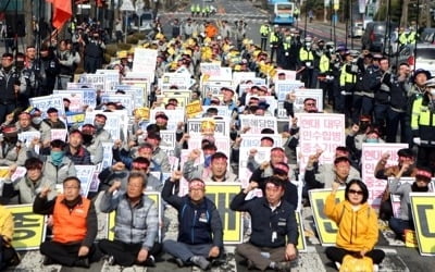 "모든 계약 중단해야 산은과 대화"…대우조선 노조 부분파업