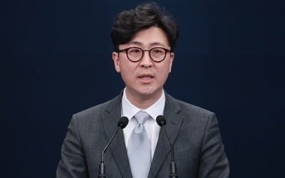 靑 "경사노위 의결무산 대단히 유감…불참위원 조속히 참석해야"