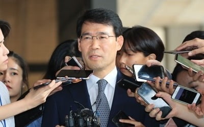 신광렬 부장판사 "영장재판 개입 사실과 달라…법정서 밝힐 것"