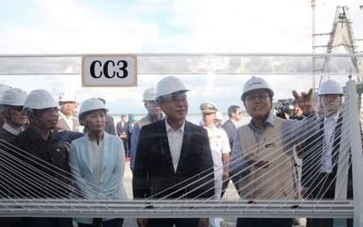 文대통령, 한국기업 건설 참여 템부롱대교 찾아 "자랑스럽다"
