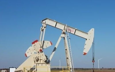 국제유가, 美 재고감소에 상승…WTI 2.4%↑