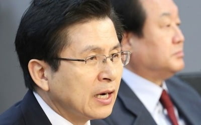한국당, '文정권 수사조작극' 거론하며 패스트트랙 저지 총력