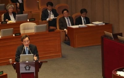 이총리 "남북경협, 대북제재의 틀 벗어나서는 안 돼"