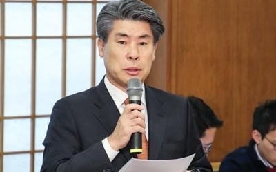 靑 "주택시장 경기부양 수단 사용 않겠다…하향안정 기조 유지"