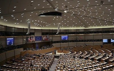 유럽의회, '논란' 저작권법안 가결…"인터넷 저작권 강화"
