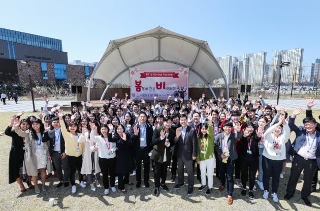 삼성바이오로직스, 임직원 대상 봄축제 개최 