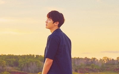 엑소 찬열, 첫 솔로곡 오늘(25일) 공개…따뜻한 봄 '설렘 폭격'