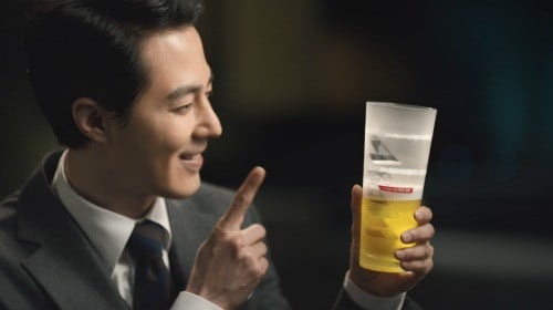 <아사히 맥주 모델 배우 조인성>