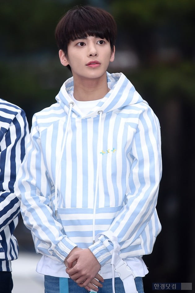 [포토] TXT 태현, '두 눈 동그랗게 뜨고 귀엽게~'