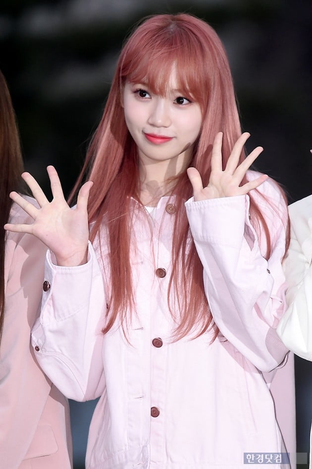 [포토] 아이즈원 김채원, '깜찍한 인형 미모~'