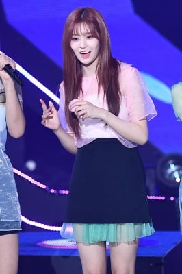 [포토] 아이즈원 김민주, '눈부신 청순미~'