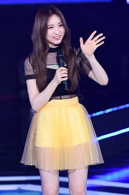 [포토] 아이즈원 이채연, '사랑스러운 미소~'