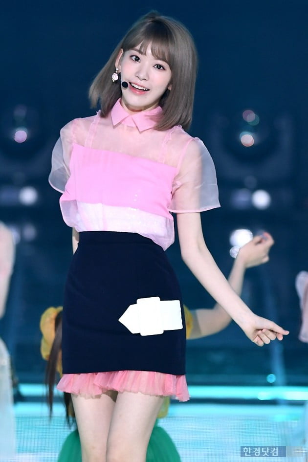 [포토] 아이즈원 미야와키 사쿠라, '눈 뗄 수 없는 아름다움'