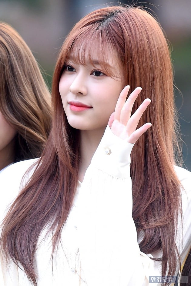 [포토] 아이즈원 김민주, '눈 뗄 수 없는 아름다움'