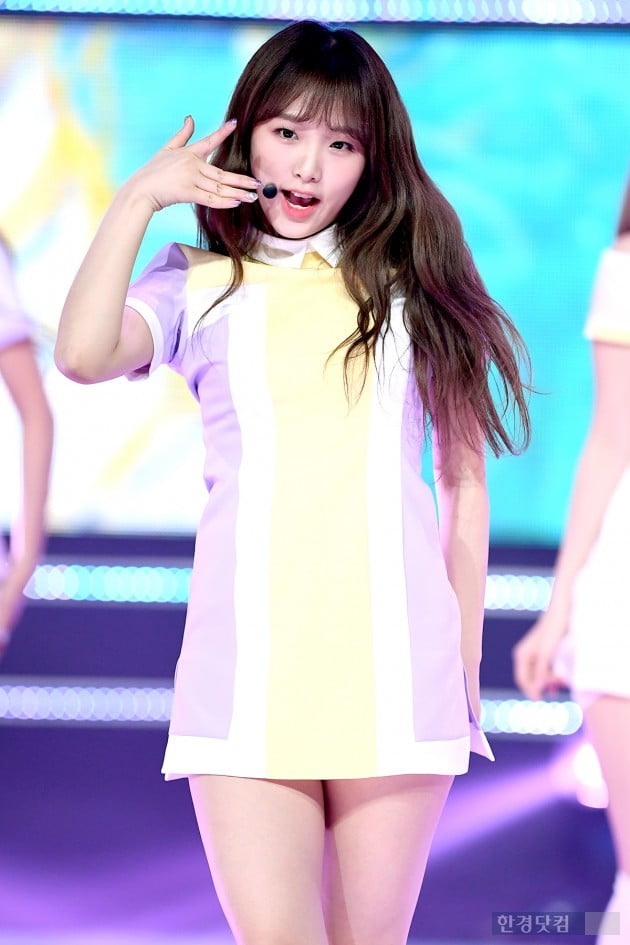 입덕도우미|아이즈원, 햇살보다 반짝이는 아름다움…'눈부심에 시선강탈'