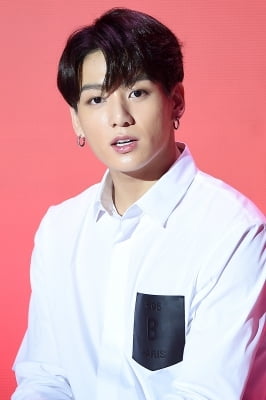 [포토] 방탄소년단 정국, '감탄을 부르는 멋진 모습'