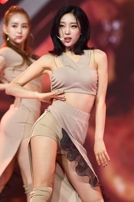 [포토] 카밀라 정유빈, '시크한 눈빛에 시선강탈~'