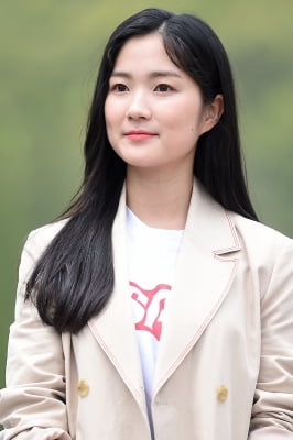 [포토] 김혜윤, '따사로운 햇살 아래 눈부신 미모~'