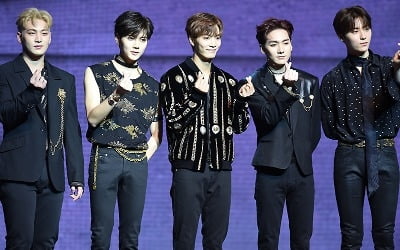 [포토] 뉴이스트, '완전체의 모습으로 컴백'