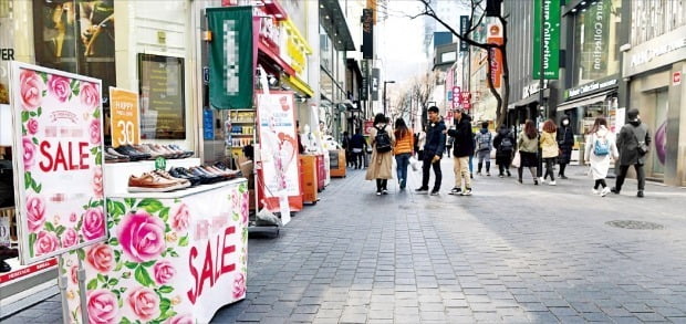 0%대 사상최저 물가…커지는 '디플레 공포'