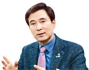 [인터뷰] 서철모 화성시장 "성장에 따른 개별공장 난립 등 폐해 복원에 행정력 집중"