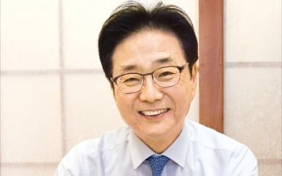 [한경과 맛있는 만남] 원희목 "'변화의 쓰나미' 한 발 앞서 대처…의약분업 등 굵직한 현안 풀었죠"