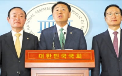  공공경제학은 정치집단의 행동을 분석하죠…정당·정치인·공무원도 자신들의 이익을 추구하죠