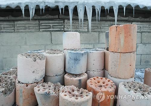 어렵게 캐도 안 팔리고…삼중고 빠진 태백 장성광업소