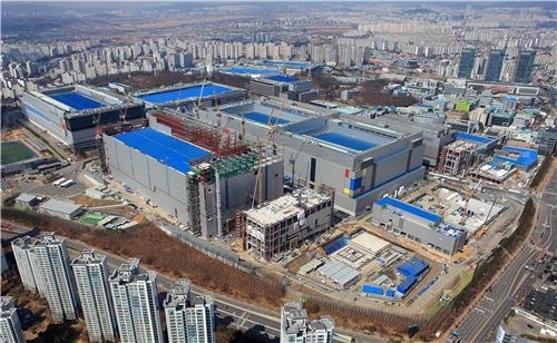 삼성, EUV 기반 5나노 공정 개발 성공…"파운드리도 초격차"
