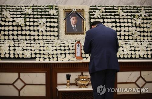 보훈처 "故김홍일 전 의원 5·18묘지 안장 심의 거쳐 결정"