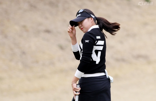 LPGA '슈퍼루키' 이정은·KLPGA '루키군단' 누가 셀까