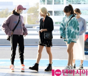 [TEN PHOTO]트와이스 정연-채영-미나-지효 &#39;소녀들의 봄 공항패션&#39;