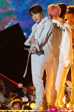 [TEN PHOTO] 방탄소년단 제이홉 &#39;비주얼에 심멎&#39;