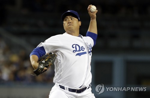 류현진, MLB 입성 후 첫 개막 2연승…2경기 기준 최다 이닝