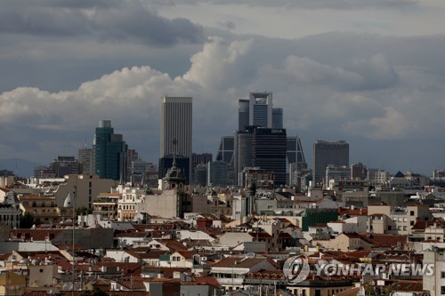 美 '깜짝'성장·中지표 호전…세계경기 침체 공포 '기우'였나