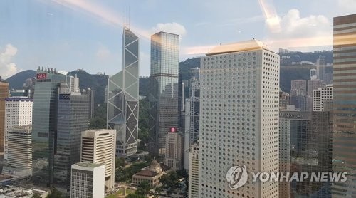 중국 부자들은 홍콩에 와서 보험 가입한다