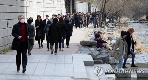 [내일날씨] 강한 바람에 미세먼지 '훌훌'…출·퇴근길 '쌀쌀'